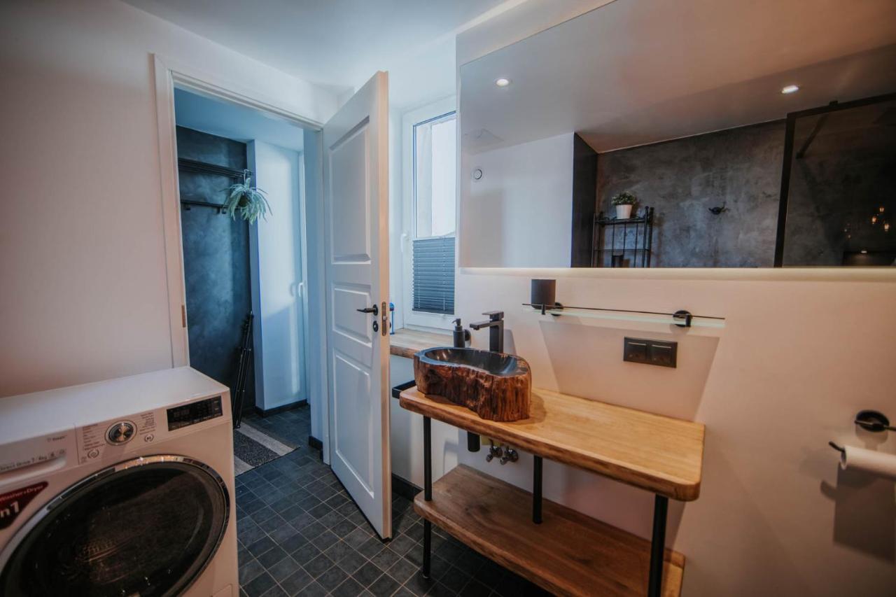 Pinska Guesthouse Cozy Apartment Вільянді Екстер'єр фото