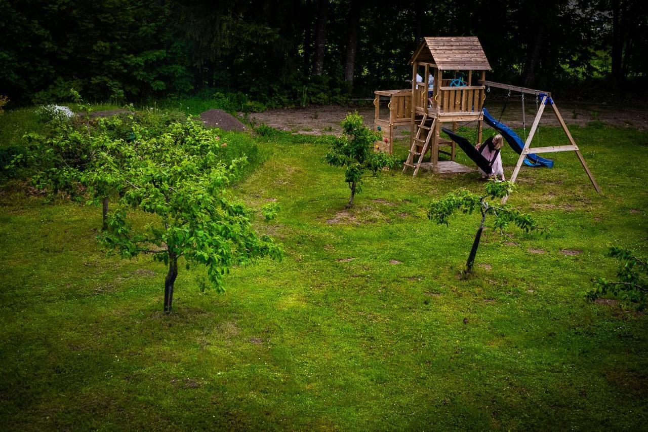 Pinska Guesthouse Cozy Apartment Вільянді Екстер'єр фото